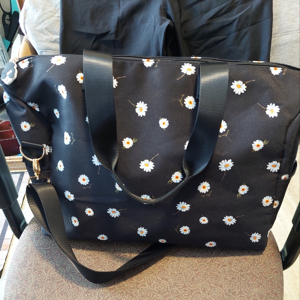 Alice & Olivia tote bag and matching hat